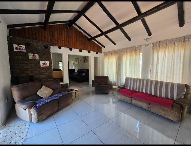 4 BEDROOM HOUSE FOR SALE IN VERWOERDPARK